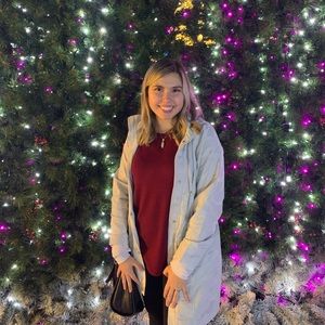 Meet your Posher, Kaitlyn